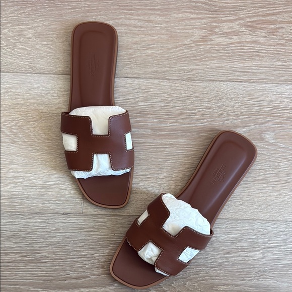 Hermes Brown Oran Sandals - Picture 12 of 13